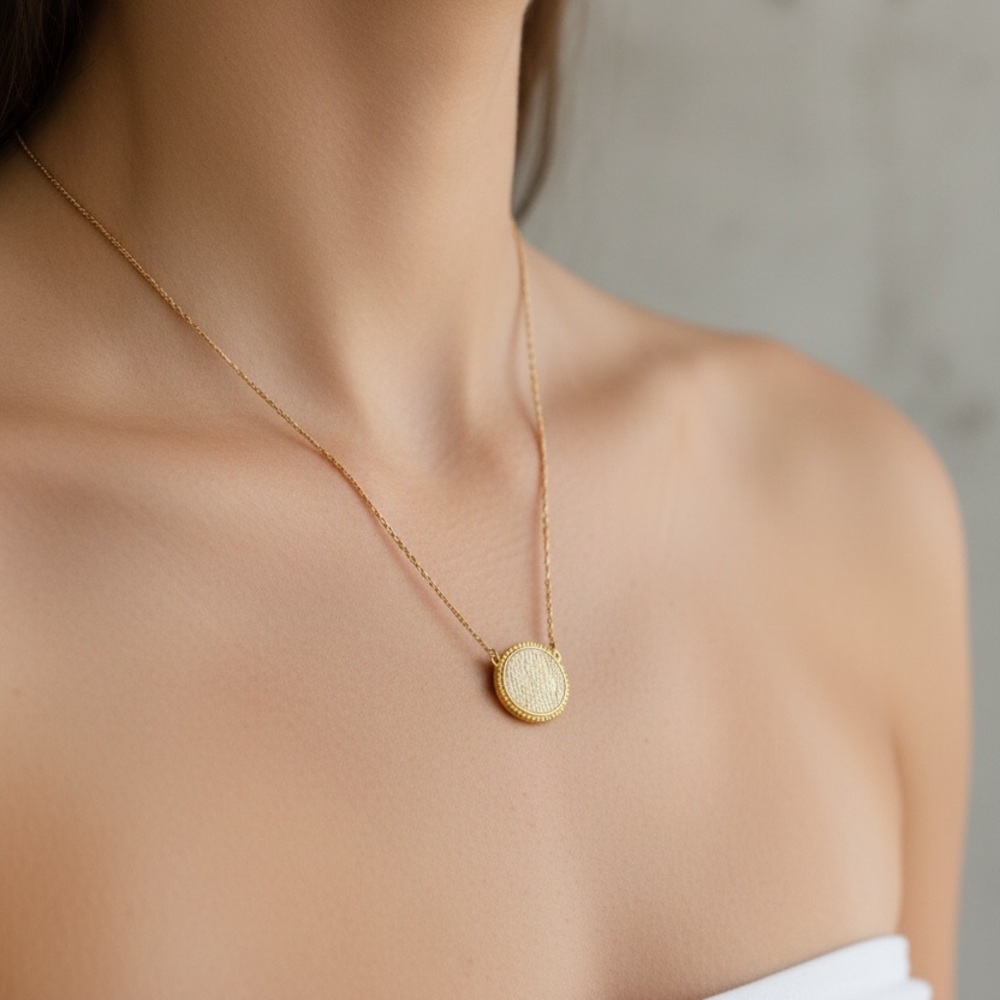 Clover Gold Disc Pendant Necklace - Elegant Minimalist Necklace